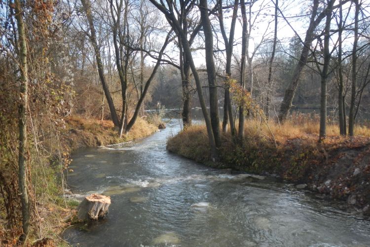 Anbindung des Garchinger Mühlbachs an die Isar Anbindung des Garchinger Mühlbachs an die Isar