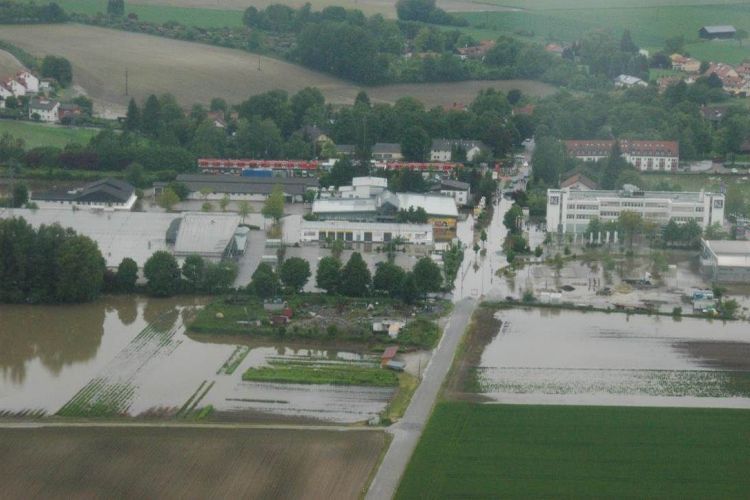 Überschwemmtes Gewerbegebiet, Hochwasser 2013 