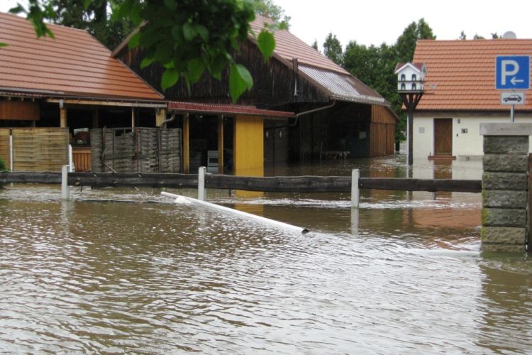 Überschwemmung in Günding beim Hochwasser 2013 Überschwemmung in Günding beim Hochwasser 2013