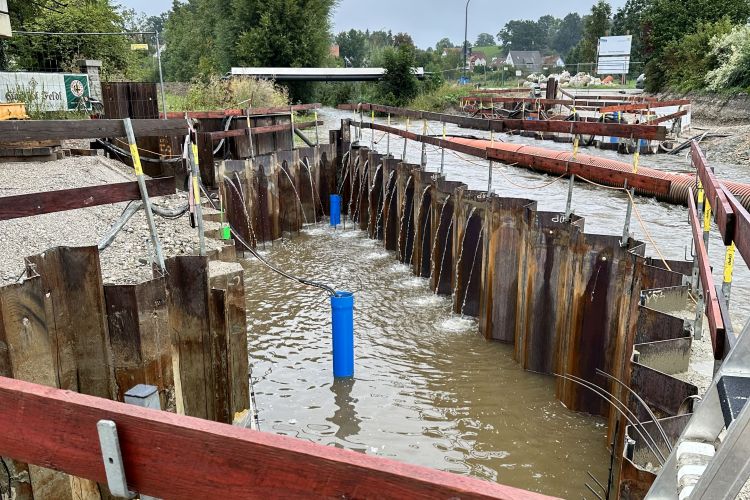 Wasser läuft in den Spundwandkasten, 17.09.2024 Wasser läuft in den Spundwandkasten, 17.09.2024